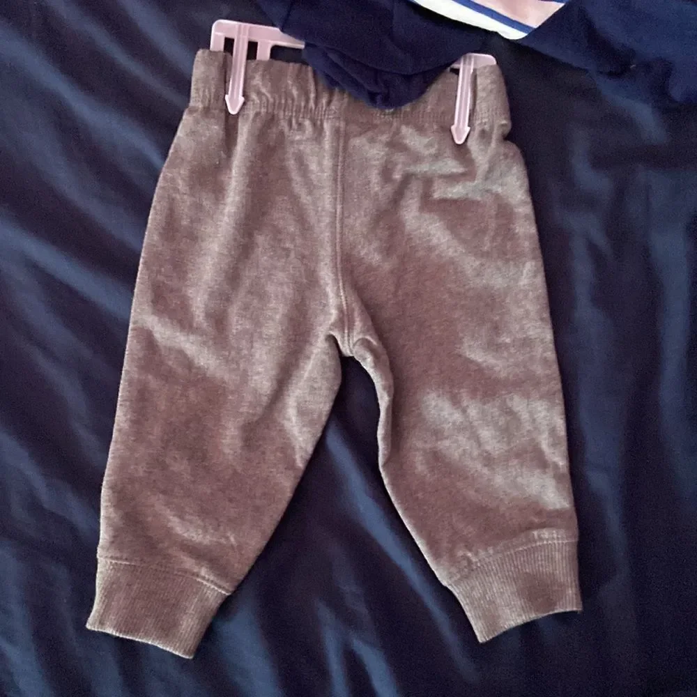 Carter's 2-Piece Baby Outfit Set 6M Gray Blue One Piece & Sweatpants Bundle